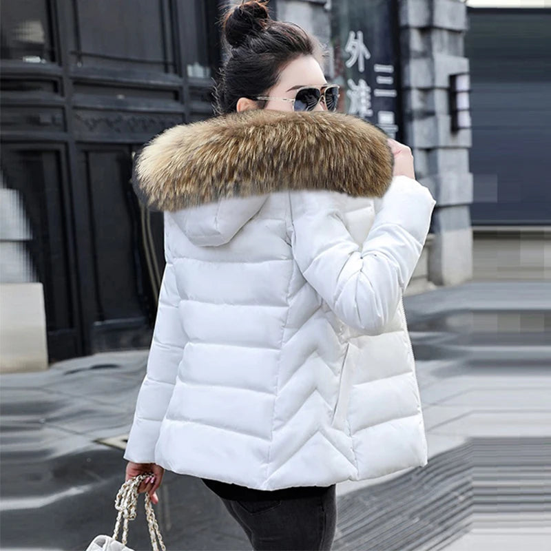Manteau d'automne pour femme, veste courte à capuche, parka chaude 2026, grande fourrure, doudoune matelassée pour femme, grande taille