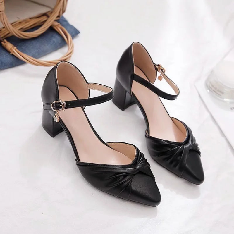 Chaussures à talons élégantes pour soirée de bal |   Pumps à talon bloc et bride cheville pour femme, printemps 2026 |   Sandales décontractées confortables à bout fermé et découpé