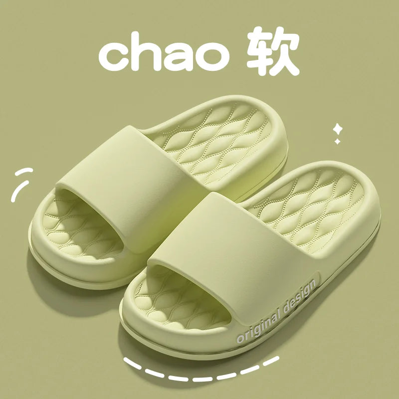 Pantoufles d'été tendance pour hommes, nouvelles sandales nuage à semelle souple et antidérapante pour la maison, la plage, l'intérieur et l'extérieur