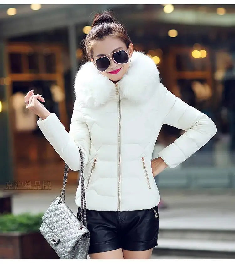 Femmes Parkas court manteau à capuche veste surdimensionné solide grand col de fourrure fermeture éclair manches longues mince épais bureau dame décontracté 2025 hiver