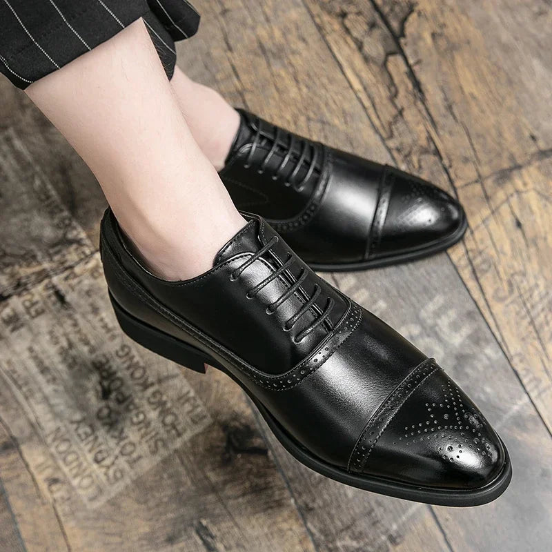 Chaussures habillées de luxe pour hommes, chaussures d'affaires décontractées à la mode, chaussures de Banquet de fête rétro pour hommes, chaussures de mariage Brogue sculptées à lacets, taille 48