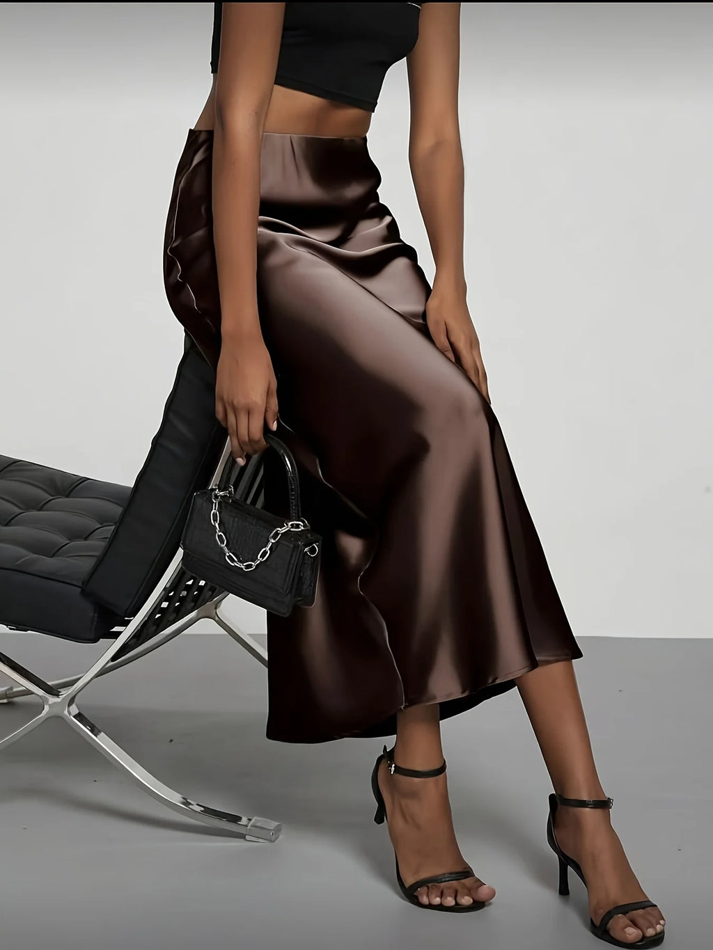 Jupe midi en satin pour femme, taille haute, coupe droite ajustée, drapé élégant, polyvalente et élégante pour le quotidien, les vacances et les soirées