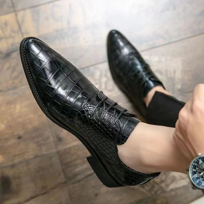 Chaussures habillées en cuir marron gaufré crocodile pour hommes, à bout pointu, à lacets, style Oxford, pour affaires, bureau, mariage, soirée, confortables