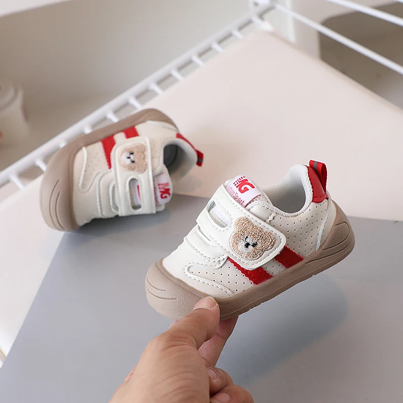 2025 mode enfant en bas âge chaussures pour bébé en cuir PU infantile fille baskets à semelles souples ergonomie nouveau-né garçon chaussures de Sport premier pas