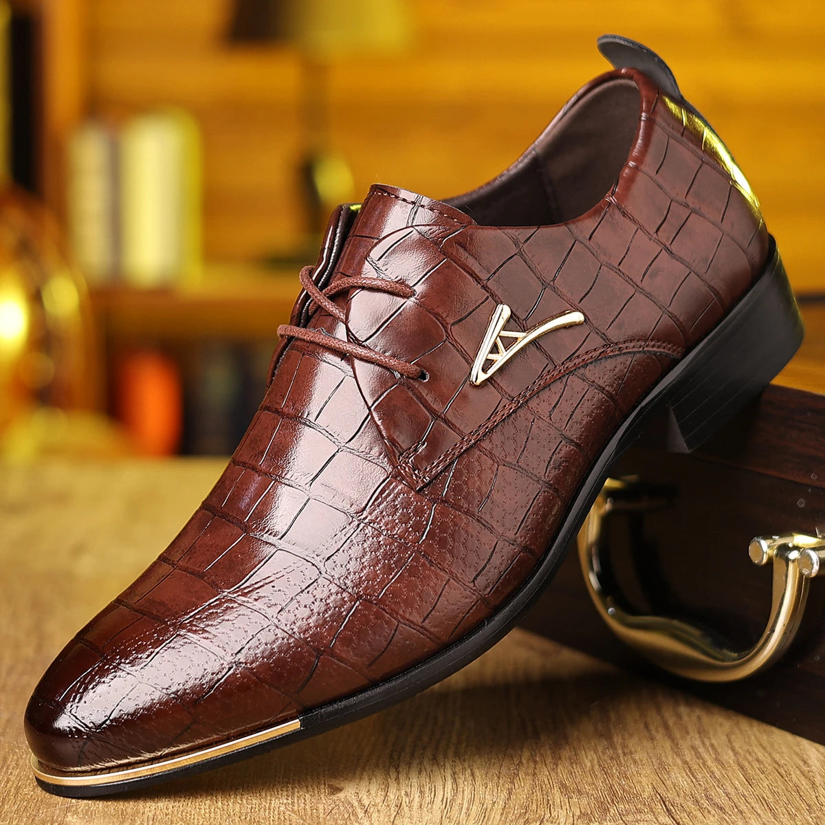 Chaussures habillées pour hommes chaussures richelieu à lacets classiques en cuir verni Oxfords chaussures de mariage pointues bureau d'affaires hommes chaussure formelle 2025