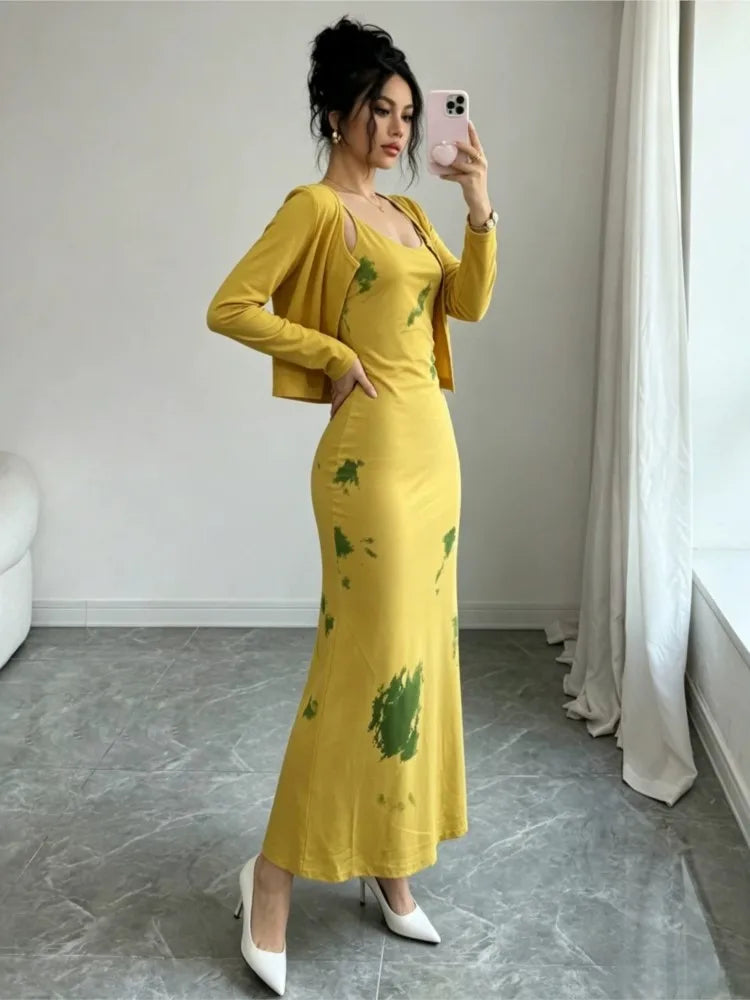 Ensemble élégant 2 pièces imprimé pour femme : Robe moulante mi-longue et cardigan court à manches longues – Tenue décontractée pour le quotidien et le street style