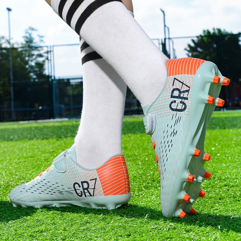 Nouvelles Chaussures de Football pour Enfants, Baskets d'Extérieur, Chaussures de Foot pour Garçons et Filles, Crampons à Scratch, Baskets de Futsal 31-39