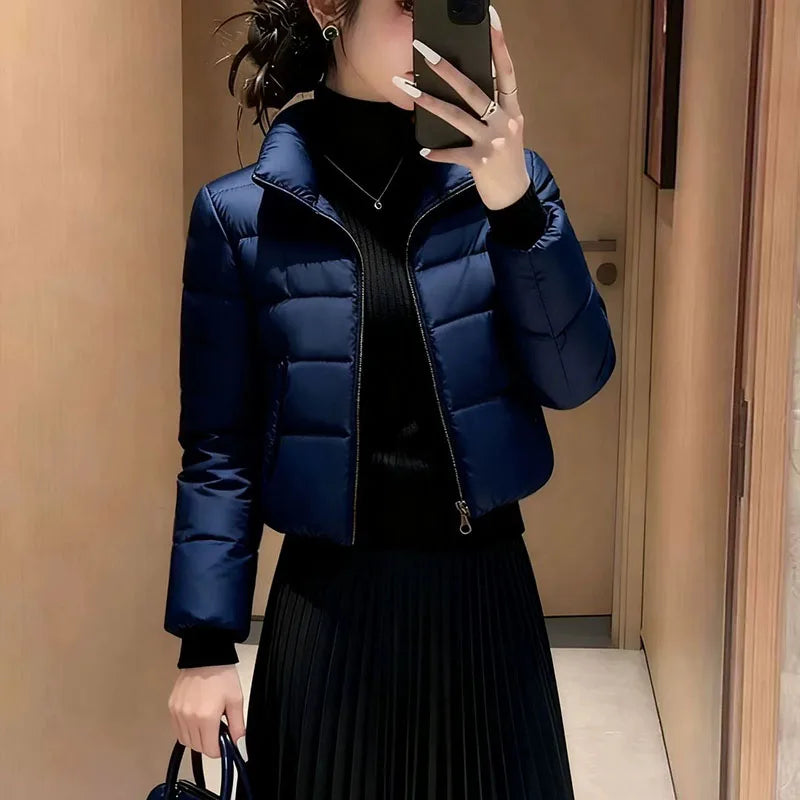 Blouson court matelassé en duvet de coton pour femme, nouveau modèle 2026, col montant, manteau d'hiver slim, parka courte rembourrée chaude, vêtement d'extérieur pour femme