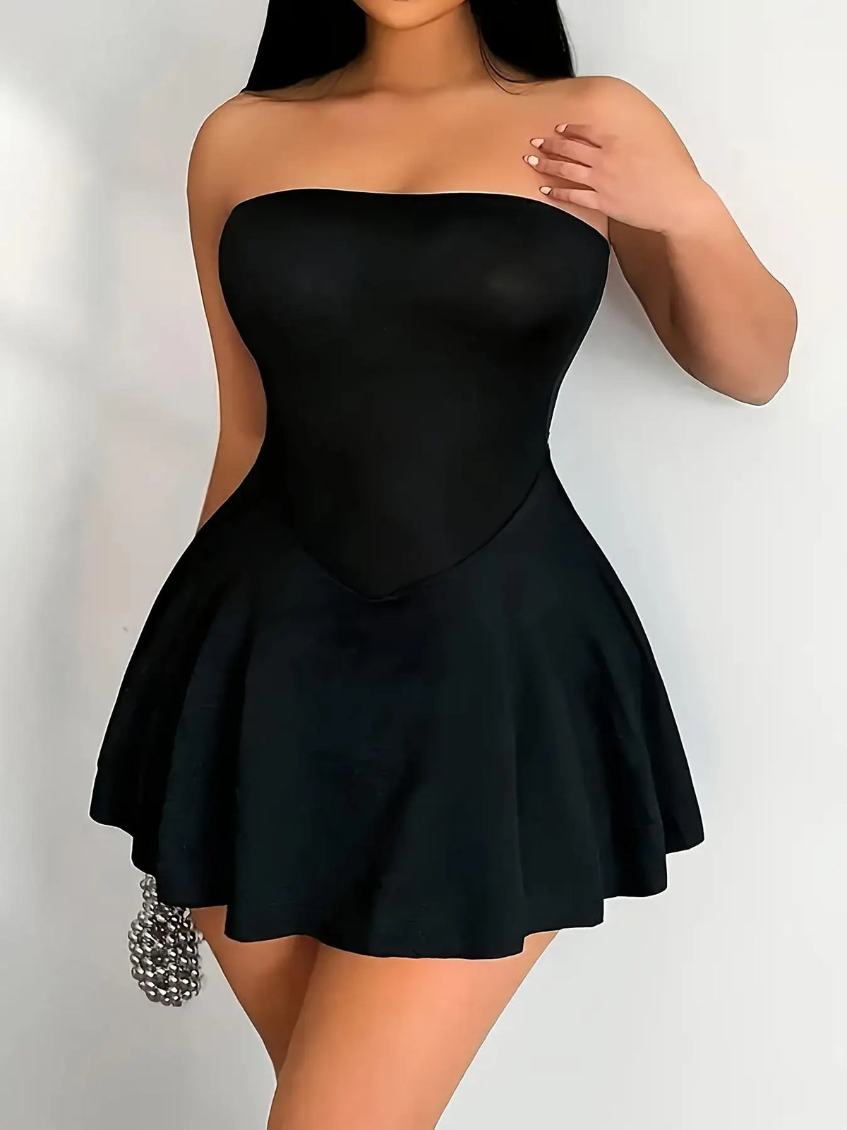 Mini-jupe cloche sans bretelles, design ajusté taille haute, parfaite pour le quotidien, les sorties nocturnes, les occasions spéciales, toutes saisons