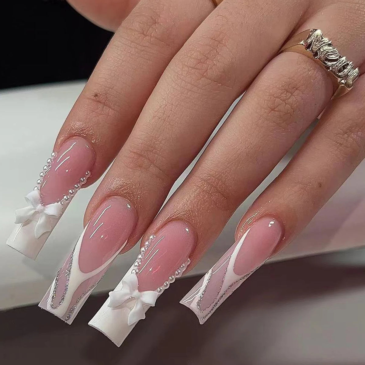 24 pièces Explosions en Europe et en amérique longs tuyaux d'eau blanc français rectangulaire ongles faux ongles