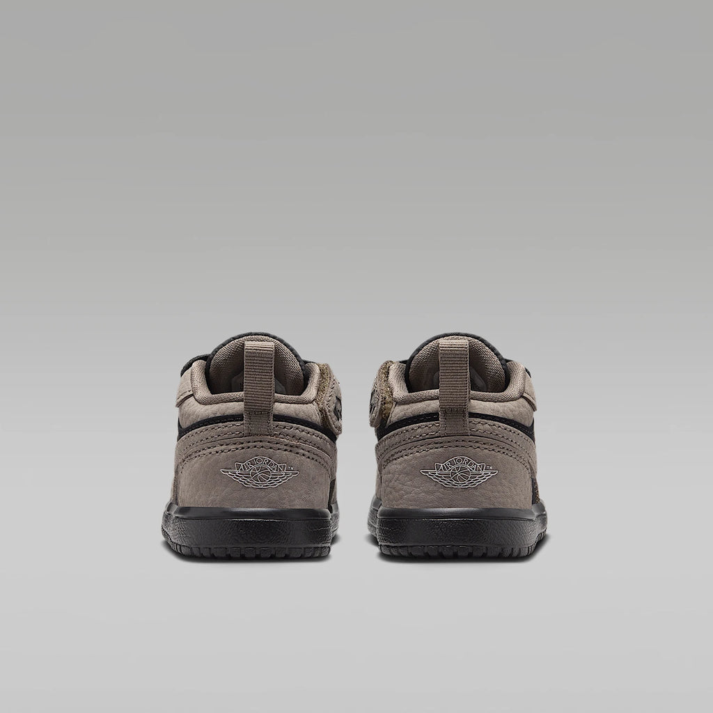 Nike Authentic JORDAN Chaussures de sport basses résistantes à l'usure avec velcro pour enfants IQ8631-005