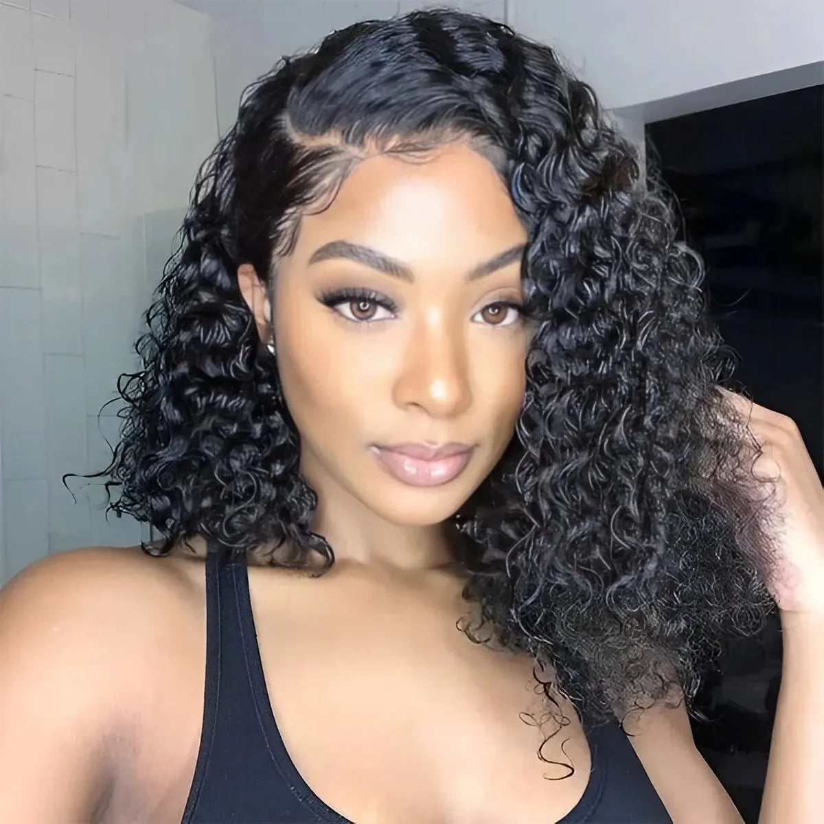 Cheveux brésiliens courts crépus bouclés paquets avec fermeture 100% non transformés Extension de trame de cheveux cheveux humains couleur naturelle cheveux vierges
