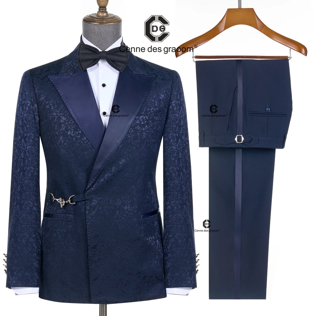 Cenne Des Graoom 2026 – Ensemble 2 pièces de smoking bleu élégant et luxueux en jacquard floral avec boucle latérale métallique pour mariage et cérémonie (garçons d'honneur)