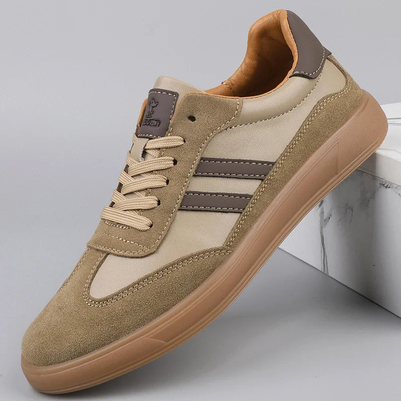 Baskets en cuir de haute qualité hommes formateurs chaussures de sport décontractées classiques homme baskets plates en plein air chaussures de skateboard antidérapantes pour hommes