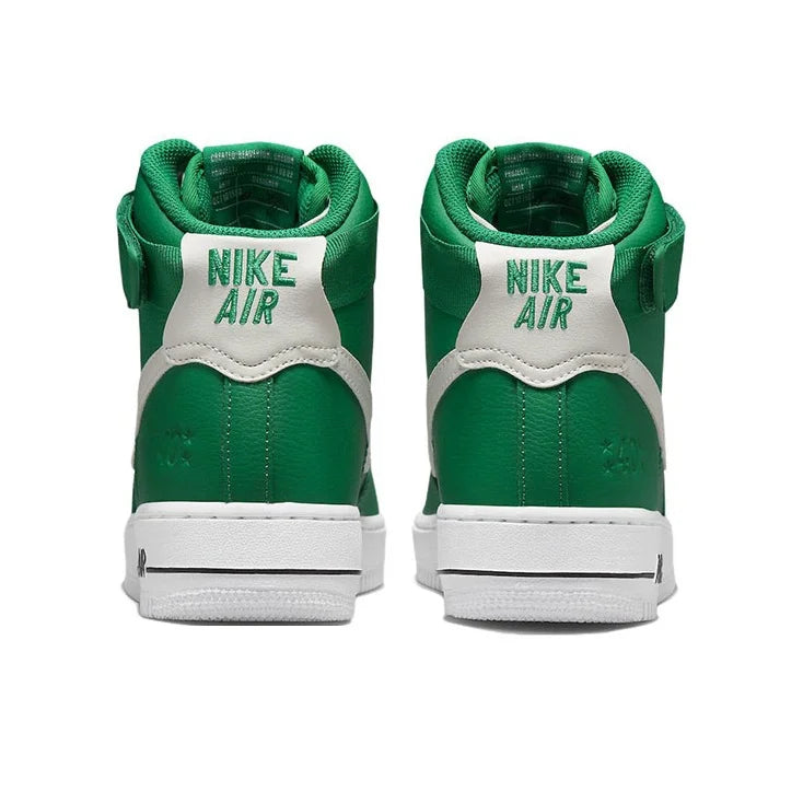 Chaussures de skateboard Nike Air Force 1 pour femme, modèle High Top, vert/blanc