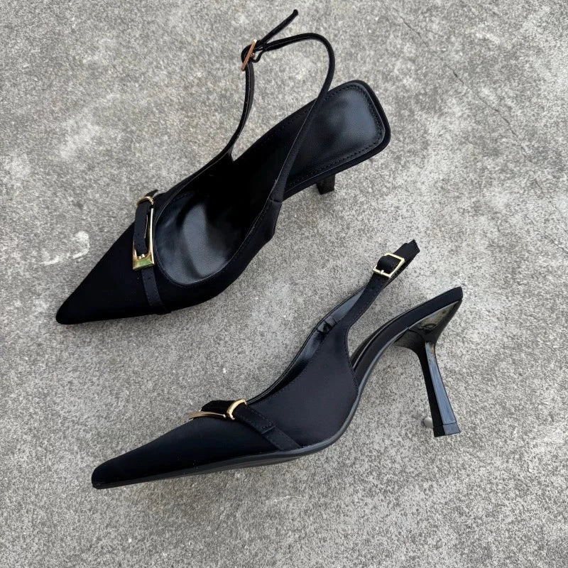 Nouvelles sandales décontractées pour femmes, couleur unie, mode estivale, avec boucle de marque, design 2026, confortables pour le quotidien et le bureau, talons hauts pour femmes