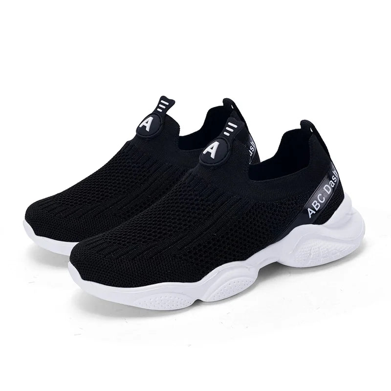 Nouveaux enfants chaussures décontractées respirant tricot baskets pour enfants sans lacet chaussures de course garçons léger confortable chaussures de marche
