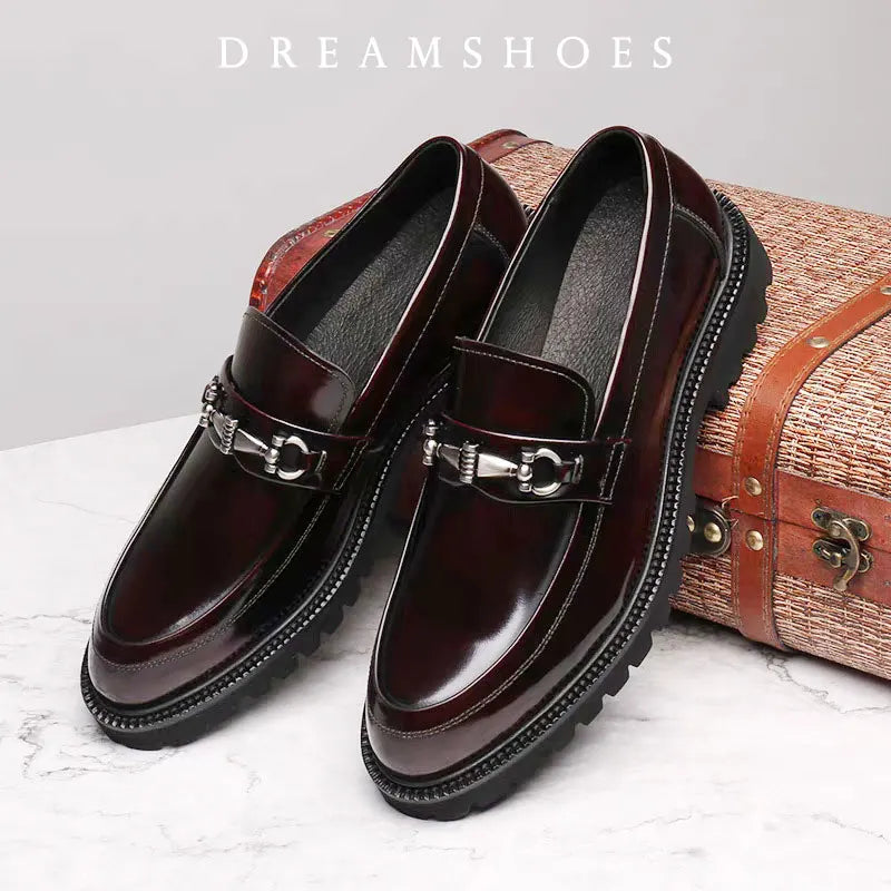Mocassins à boucle en métal de Style britannique pour hommes, chaussures de mariage à semelles épaisses, nouvelles chaussures confortables d'affaires formelles, chaussures décontractées en cuir à enfiler