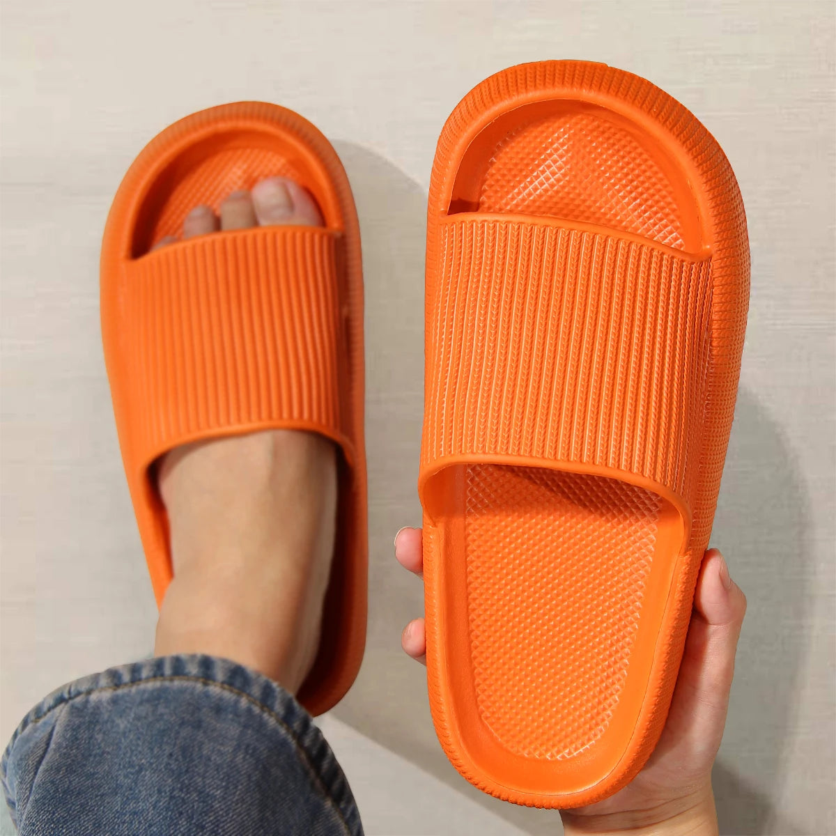 Pantoufles Step on the Sense of Shit, vêtements d'été pour la maison, chaussures antidérapantes à semelles souples, pantoufles simples Eva pour hommes