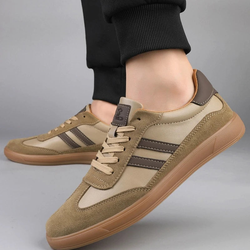 Baskets en cuir de haute qualité hommes formateurs chaussures de sport décontractées classiques homme baskets plates en plein air chaussures de skateboard antidérapantes pour hommes