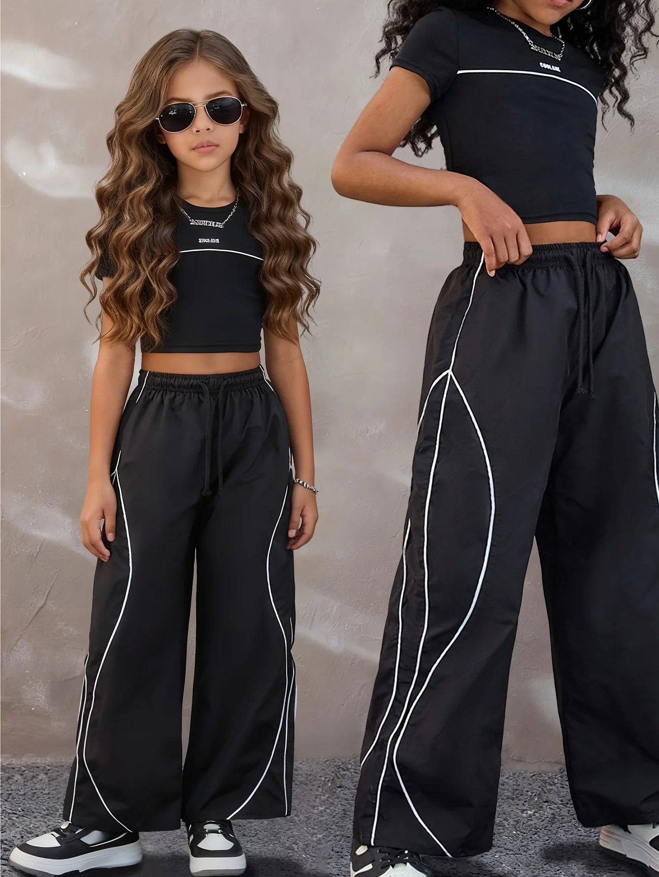 Tenue décontractée style streetwear d'été pour adolescentes : ensemble deux pièces composé d'un t-shirt noir et d'un pantalon large bicolore, élégant et tendance, adapté aux enfants de 5 à 13 ans, polyvalent pour la