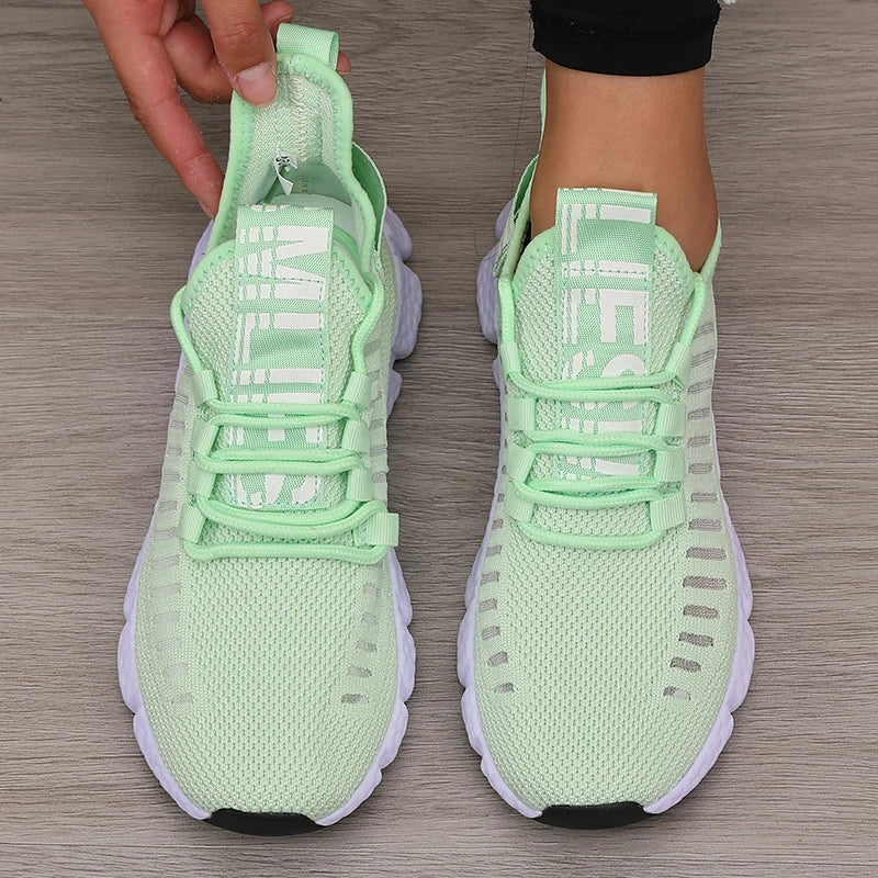 Chaussures de sport pour femmes maille légère semelle souple sangle de Jogging respirant mode sport marche décontracté Tennis chaussures plates pour hommes