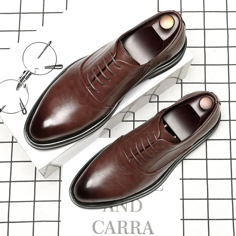 Hommes bout pointu à lacets chaussures habillées hommes semelle épaisse affaires chaussures en cuir décontracté britannique en cuir souple hommes chaussures de mariage de luxe