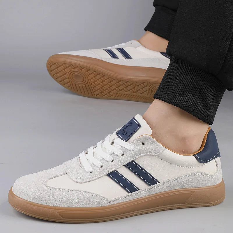 Baskets en cuir de haute qualité hommes formateurs chaussures de sport décontractées classiques homme baskets plates en plein air chaussures de skateboard antidérapantes pour hommes