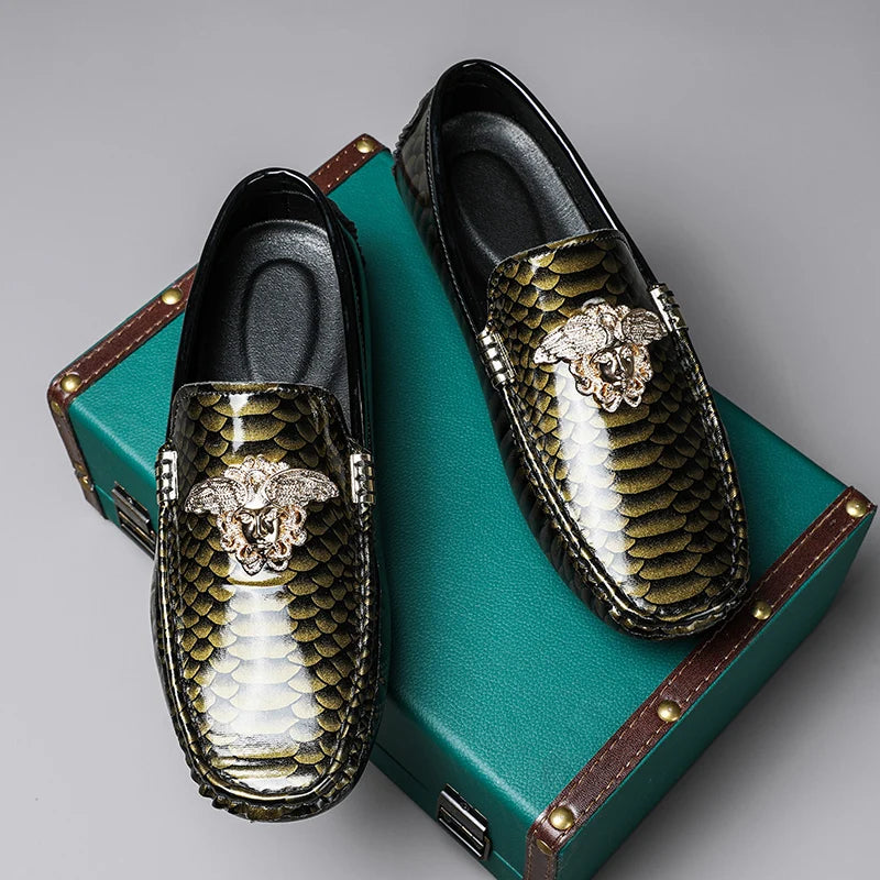 Mocassins de conduite en cuir verni pour hommes, chaussures de bureau italiennes, mocassins à enfiler confortables, chaussures décontractées imprimées pour la salle, la fête, le printemps