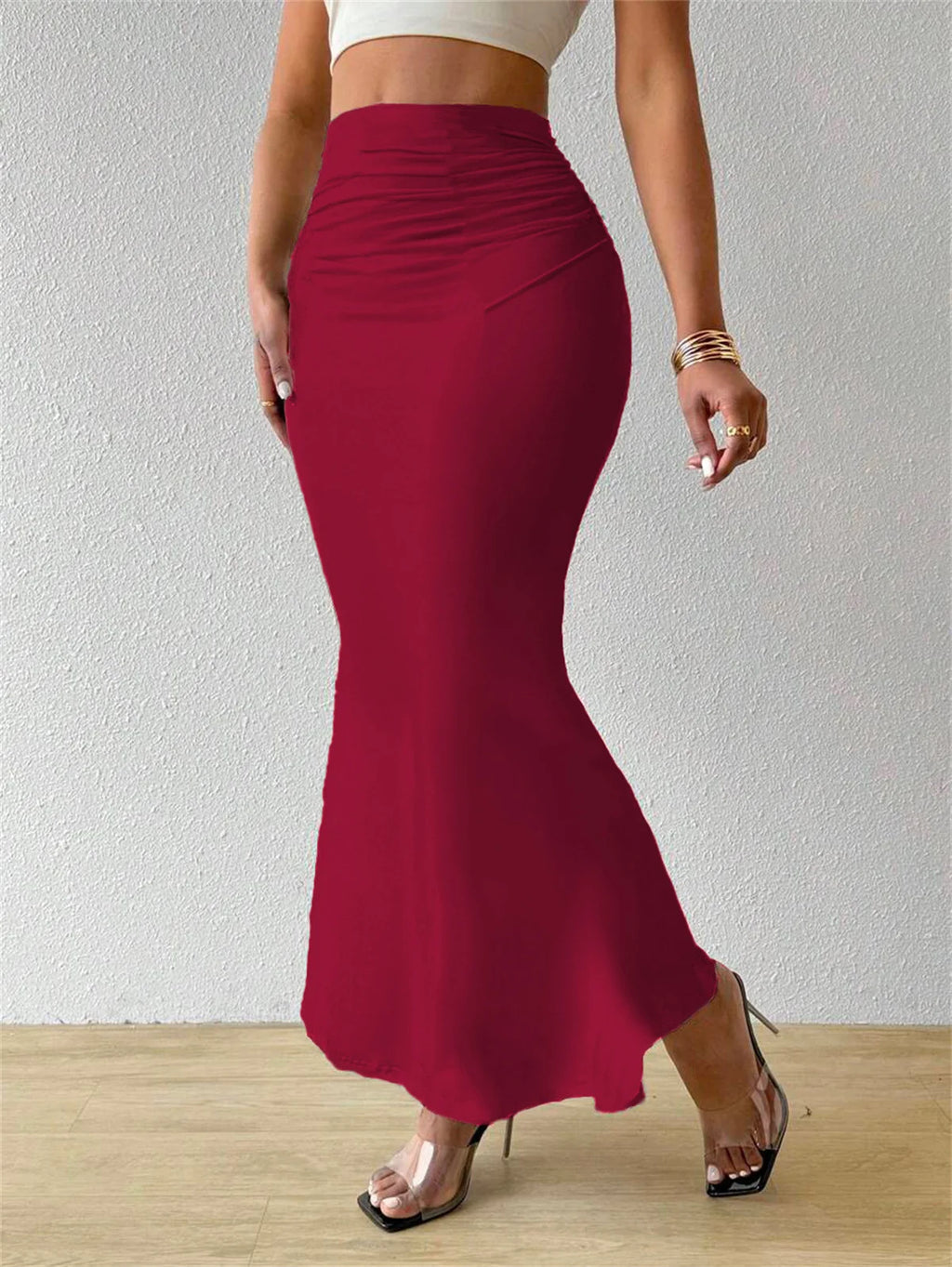 Femmes solide mince queue de poisson jupe printemps été nouveau en mode élégante taille haute plis jupes dame casual rue robe courte Sexy