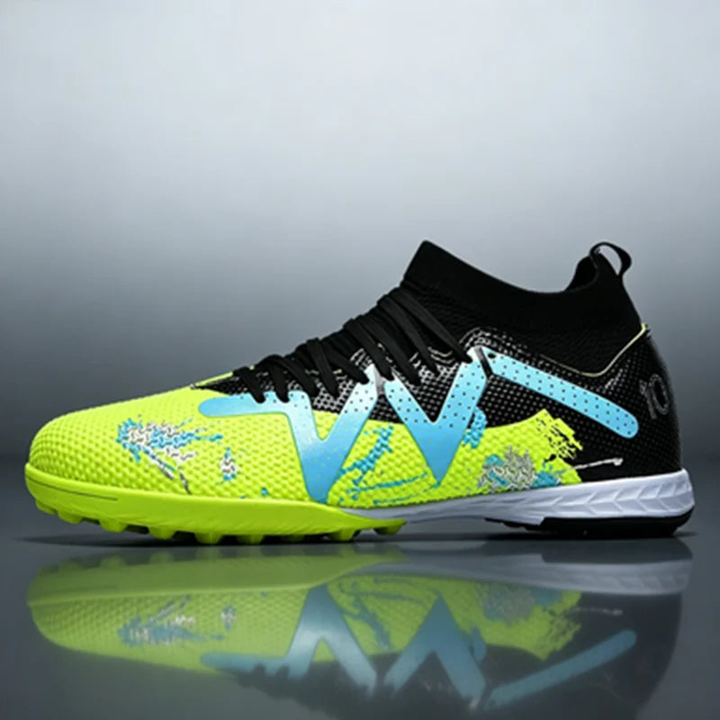 Chaussures de football unisexes TF, design d'inspiration rétro, cuir PU de qualité supérieure, semelle extérieure en caoutchouc durable, allient style et performance.