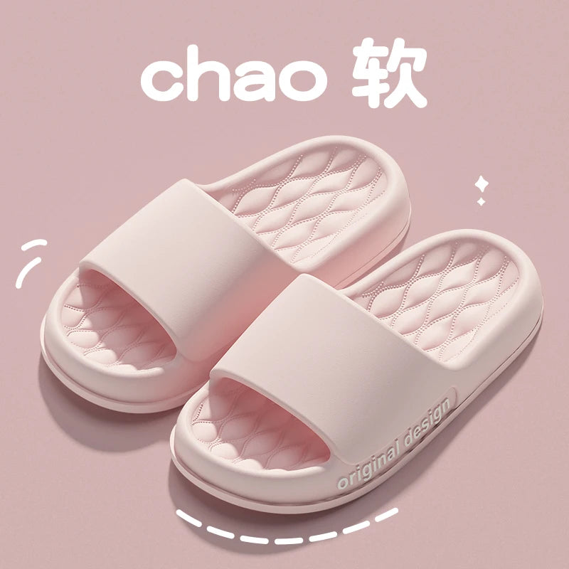 Pantoufles d'été tendance pour hommes, nouvelles sandales nuage à semelle souple et antidérapante pour la maison, la plage, l'intérieur et l'extérieur