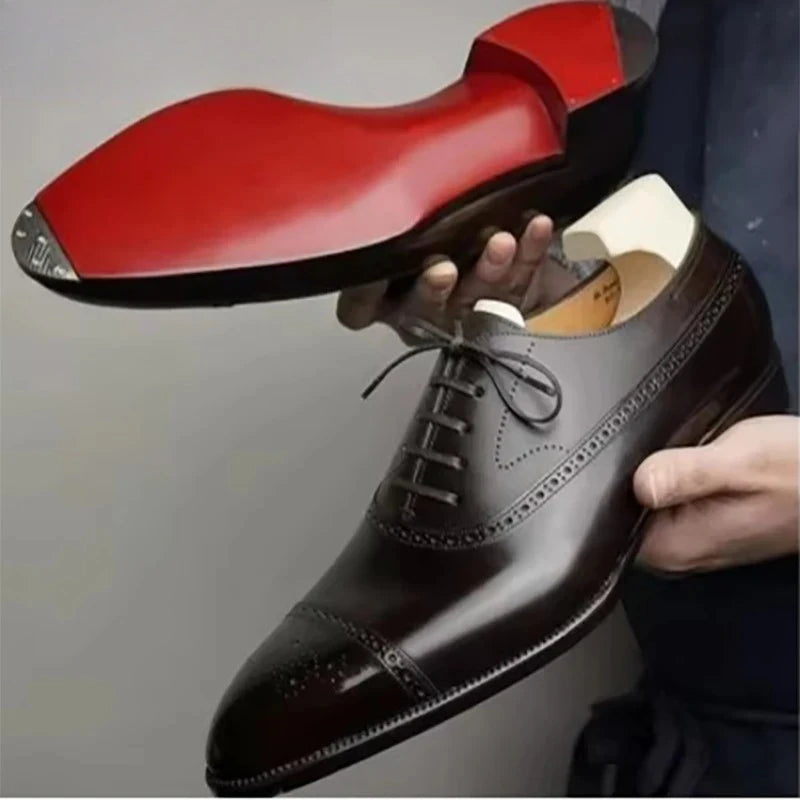 Chaussures habillées de luxe pour hommes, chaussures d'affaires décontractées à la mode, chaussures de Banquet de fête rétro pour hommes, chaussures de mariage Brogue sculptées à lacets, taille 48