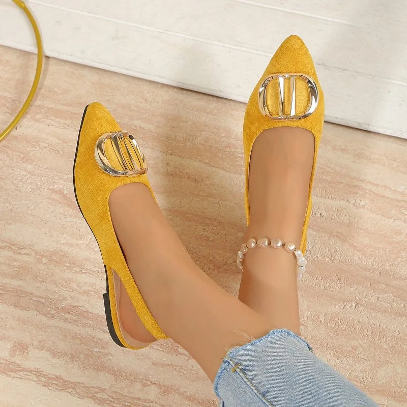 Chaussures plates françaises en métal à bout pointu, sandales Baotou, chaussures simples à bouche peu profonde, style étranger, célébrité d'internet explosive