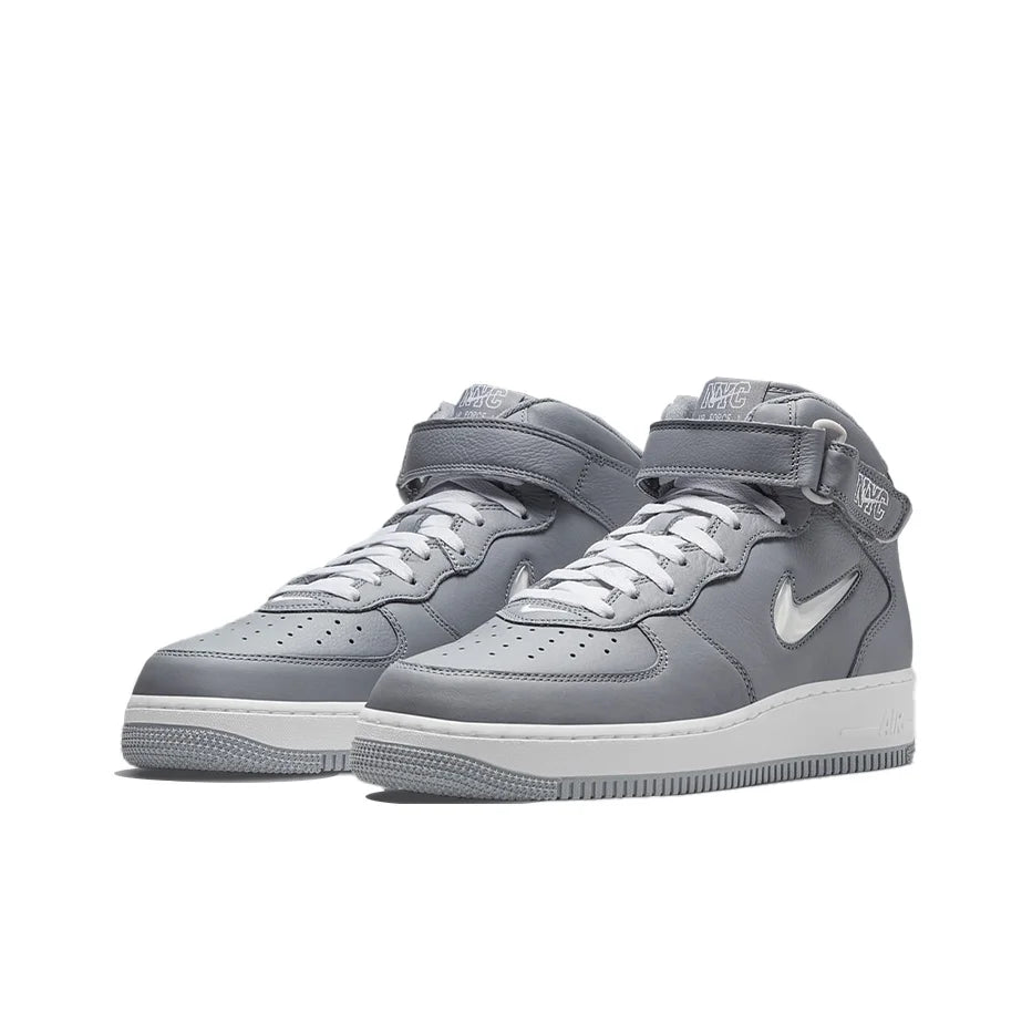 Nike Air Force 1 QS Jewel 'NYC Cool Grey' Chaussures de skateboard polyvalentes à tige mi-haute unisexe gris