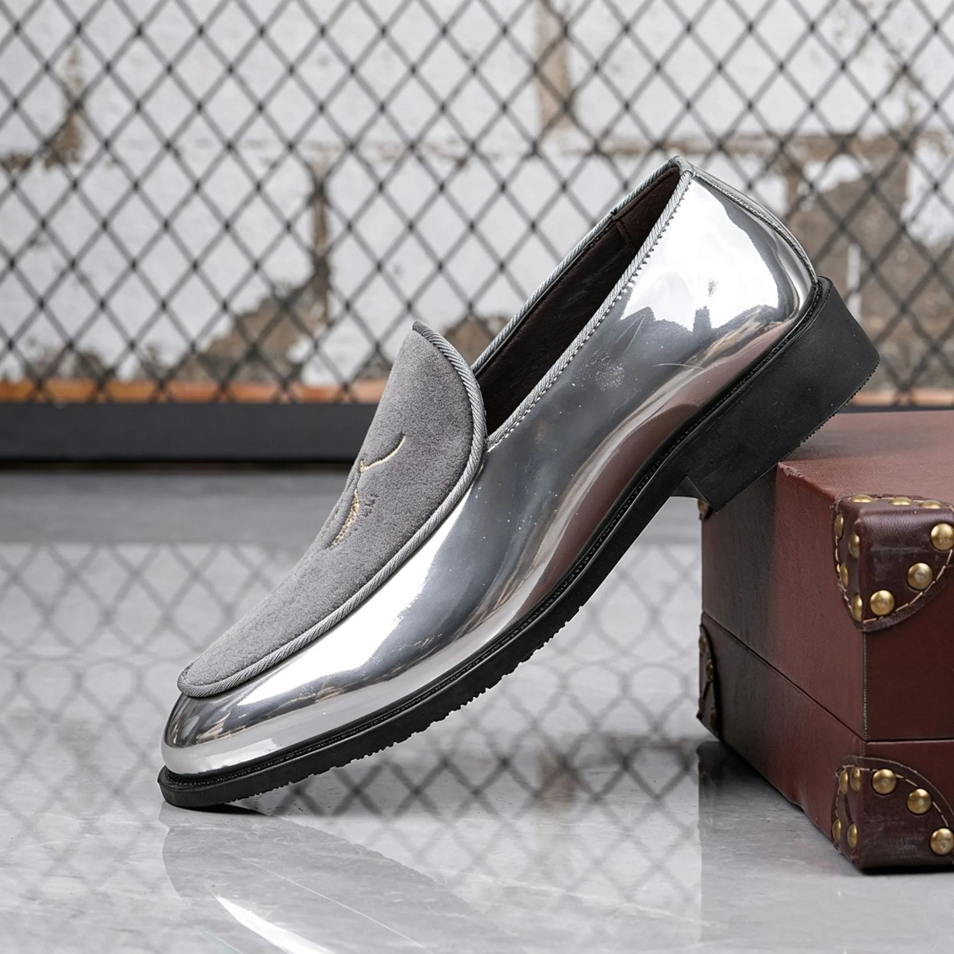 Mocassins formels brodés pour homme, chaussures de créateur pour mariage, chaussures de bureau, mocassins homme, chaussures élégantes pour homme
