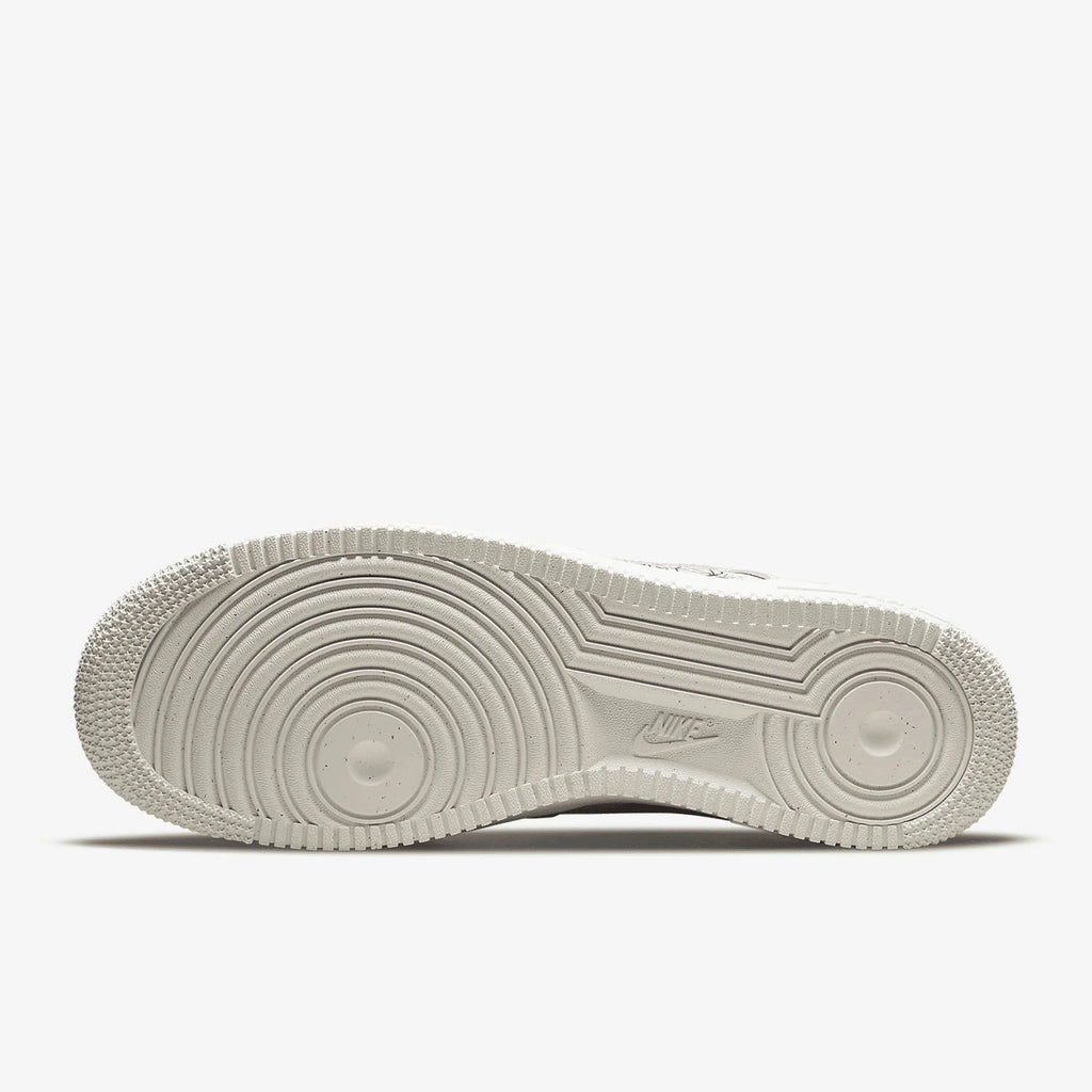 Nike véritable AIR FORCE 1 chaussures de sport et de loisirs pour hommes coupe basse DM5447-111