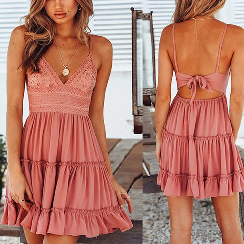 Robes en dentelle Sexy femmes Spaghetti sangle robe blanche été plage Mini robe de soirée a-ligne col en v Bohe dos ouvert robe plissée