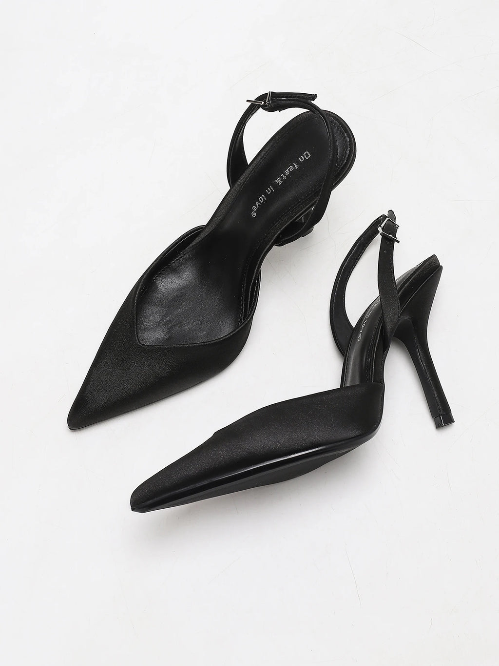 Sandales à talons slingback à bout pointu en satin ivoire pour femmes