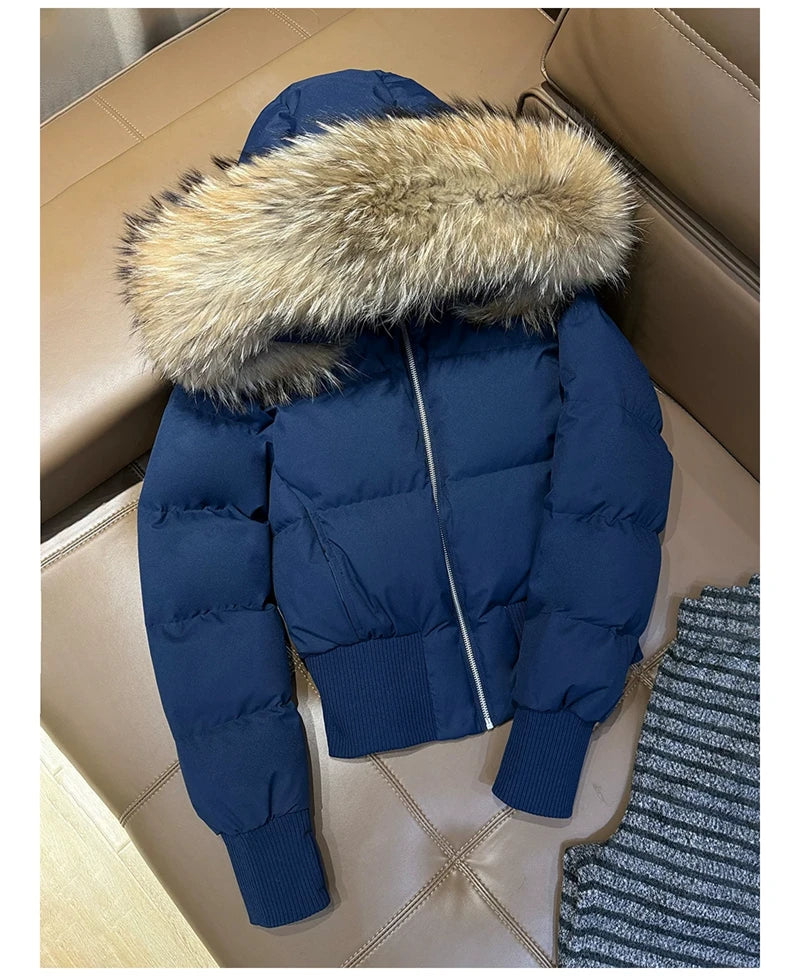 ZAROY Manteau court d'hiver pour femmes avec col en fourrure et capuche, veste en coton à taille ajustée, parka matelassée épaisse et chaude pour l'extérieur et la neige.