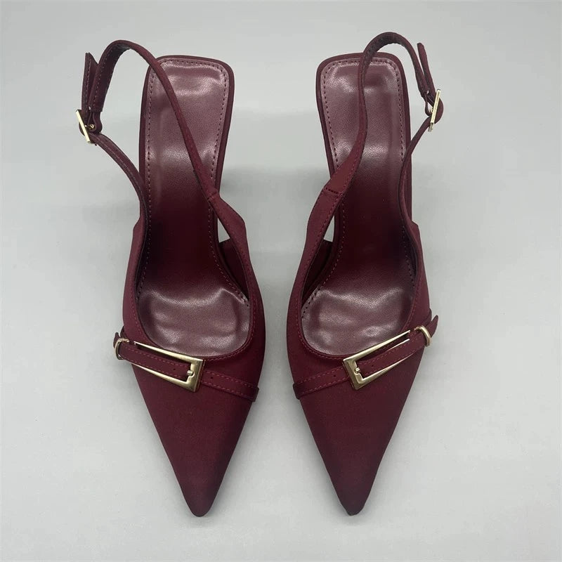 Nouvelles sandales décontractées pour femmes, couleur unie, mode estivale, avec boucle de marque, design 2026, confortables pour le quotidien et le bureau, talons hauts pour femmes