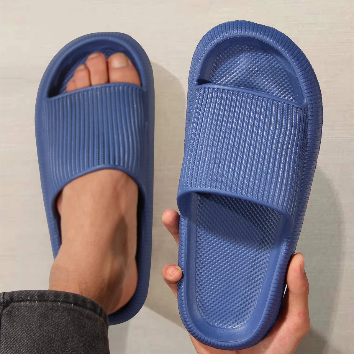 Pantoufles Step on the Sense of Shit, vêtements d'été pour la maison, chaussures antidérapantes à semelles souples, pantoufles simples Eva pour hommes