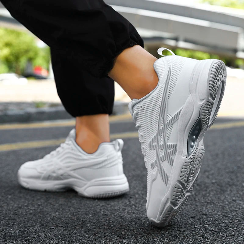 Chaussures de badminton pour hommes et femmes, chaussures de tennis de table pour le volley-ball, le handball, baskets de sport antidérapantes en maille respirante pour l'entraînement sur le terrain