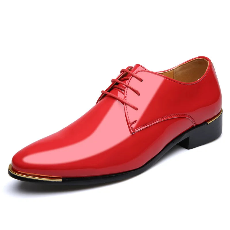 Chaussures habillées pour hommes chaussures en cuir verni nouvelles chaussures de bureau à bout pointu à lacets chaussure de mariage souple noire grande taille chaussure pour hommes d'affaires