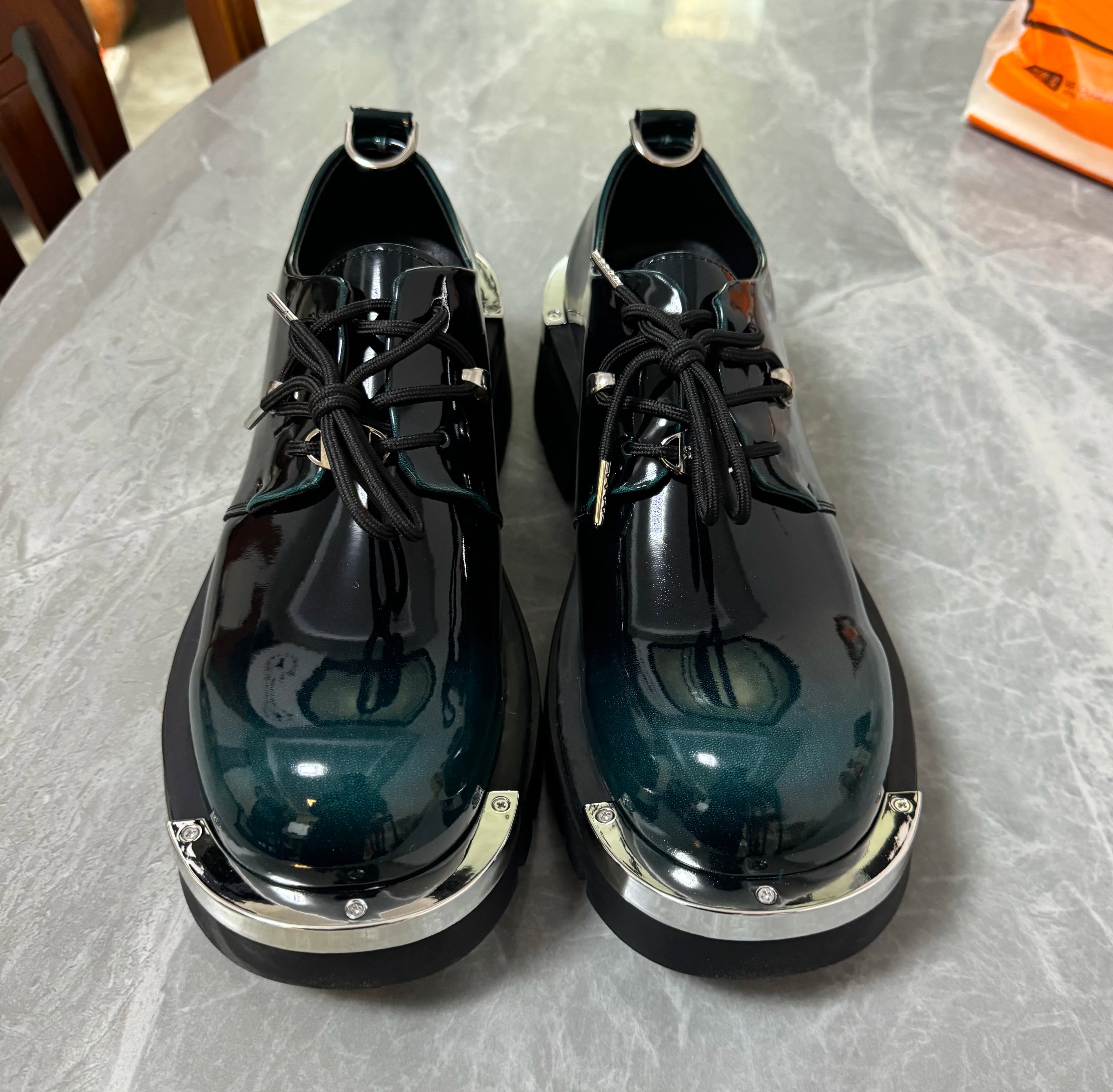 Chaussures pour hommes de haute qualité Style britannique rétro Derby chaussures pour hommes plate-forme haut de gamme chaussures pour hommes décontractées chaussure en cuir de créateur de luxe