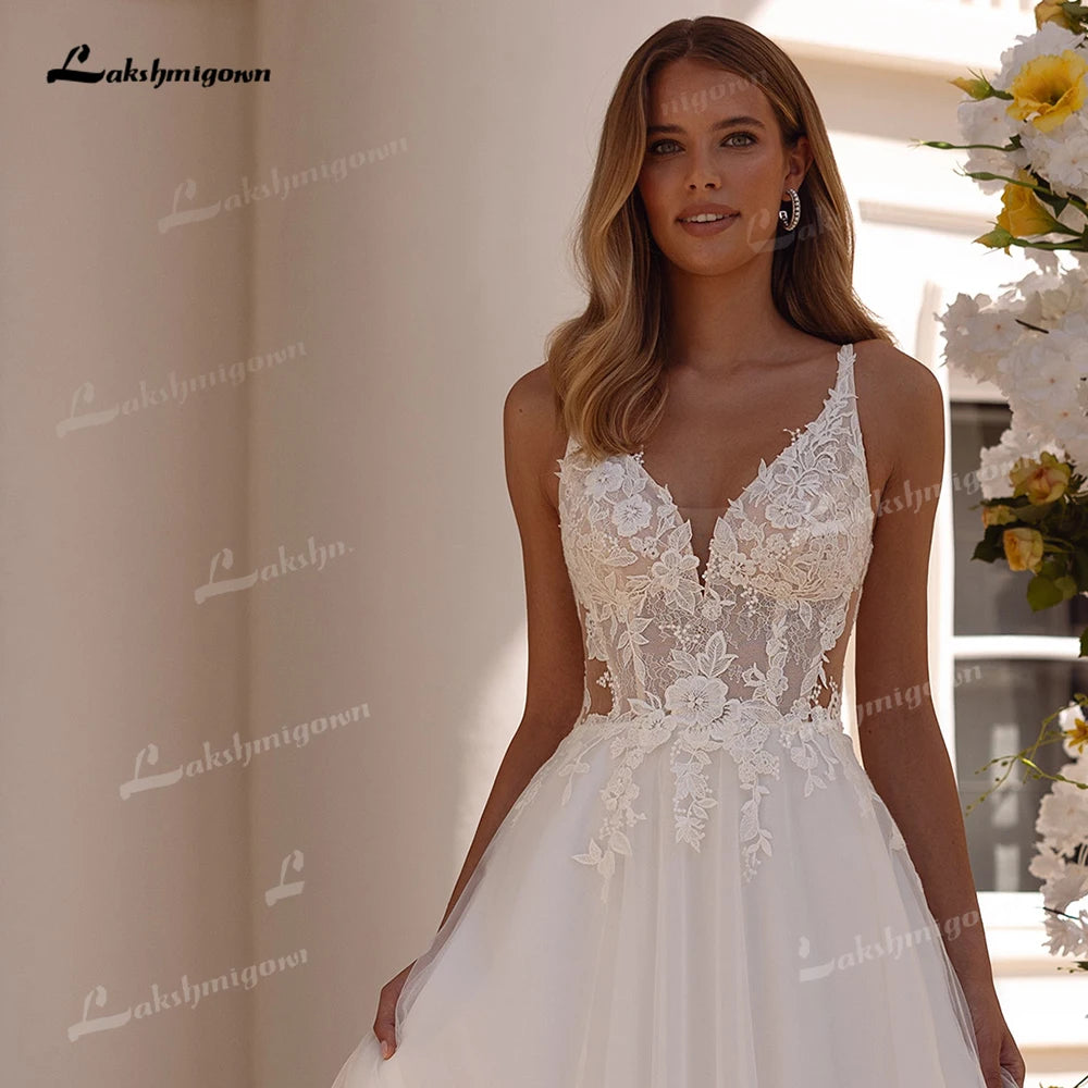 Robe de mariée romantique en tulle, coupe trapèze, avec bretelles spaghetti en dentelle et appliques en dentelle, personnalisable