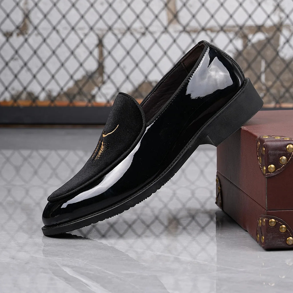 Mocassins formels brodés pour homme, chaussures de créateur pour mariage, chaussures de bureau, mocassins homme, chaussures élégantes pour homme