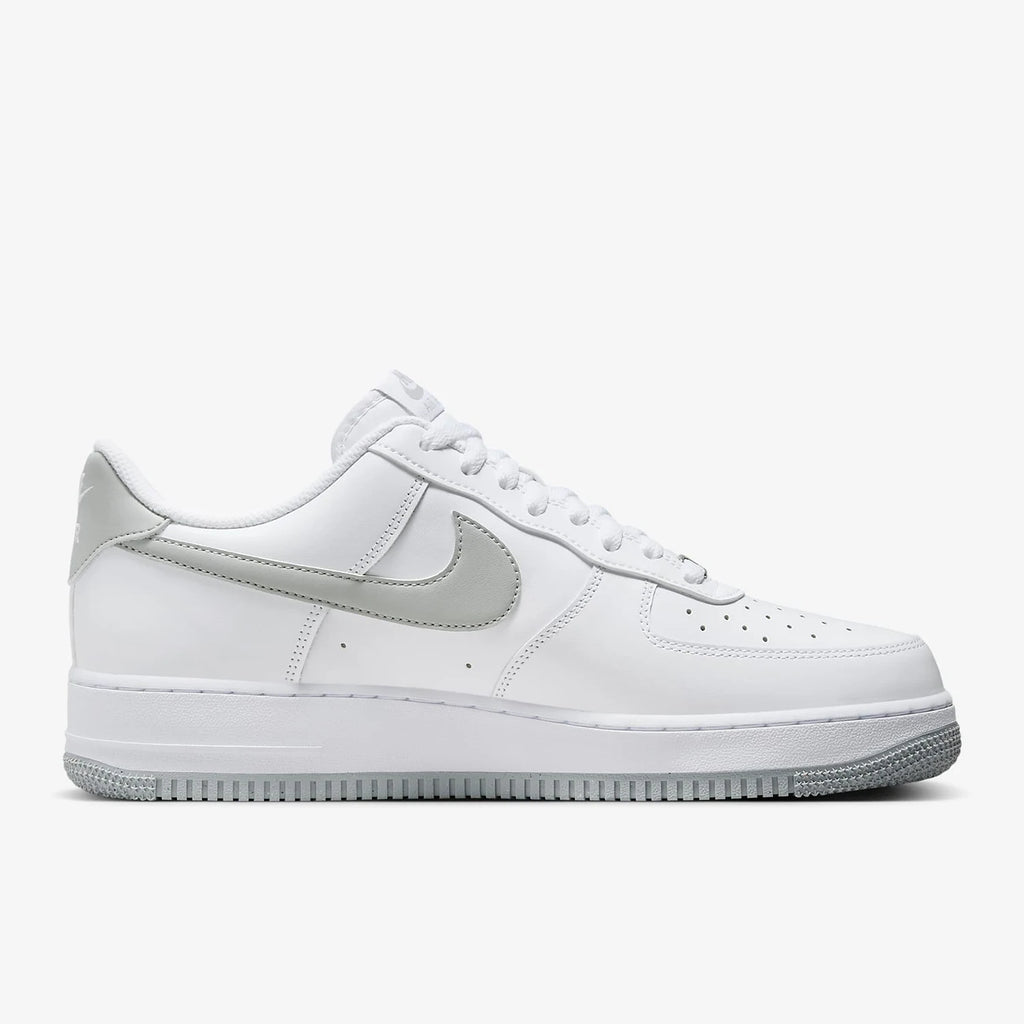 Nike officiel authentique Air Force 1 '07 chaussures décontractées respirantes et résistantes à l'usure pour hommes FJ4146-100