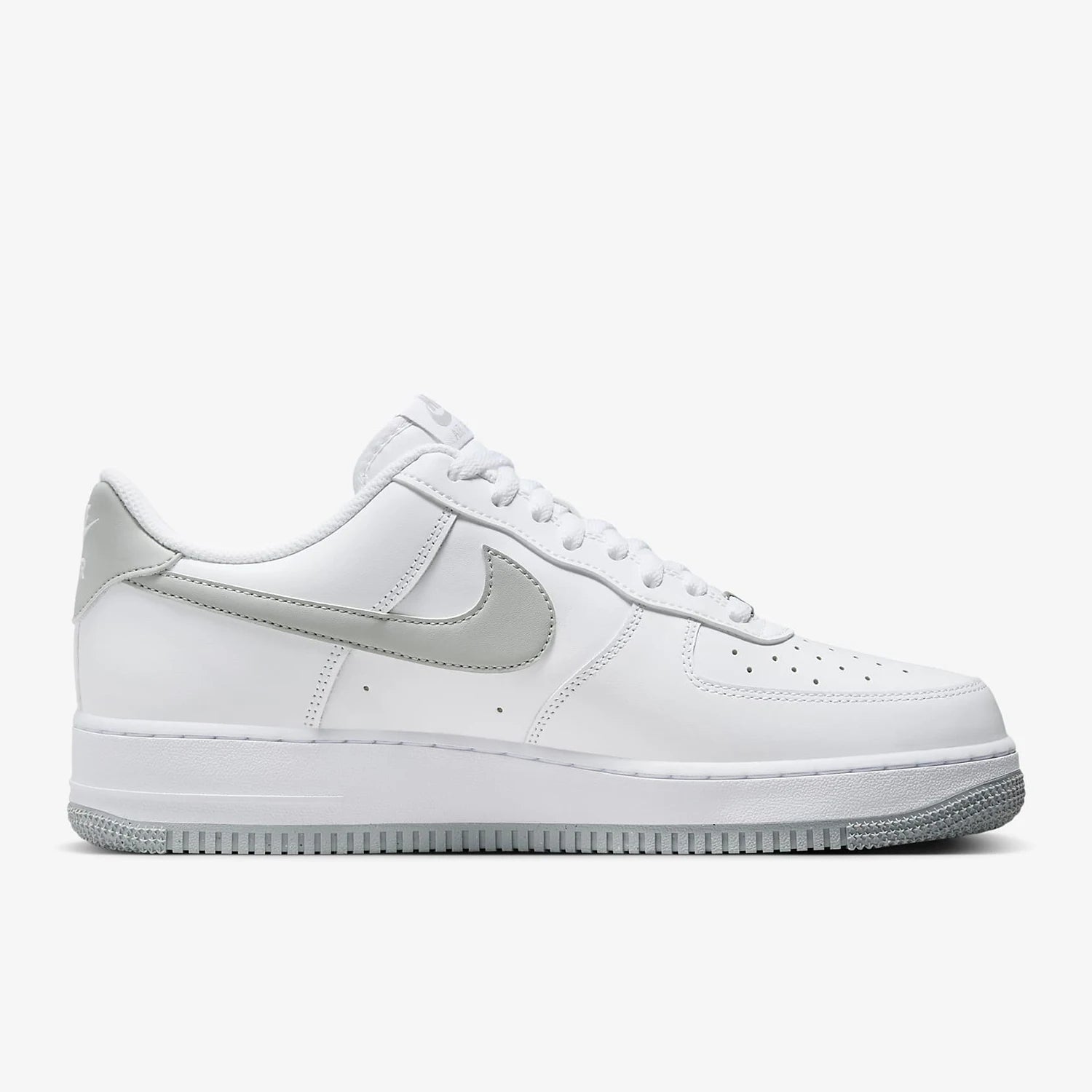 Nike officiel authentique Air Force 1 '07 chaussures décontractées respirantes et résistantes à l'usure pour hommes FJ4146-100