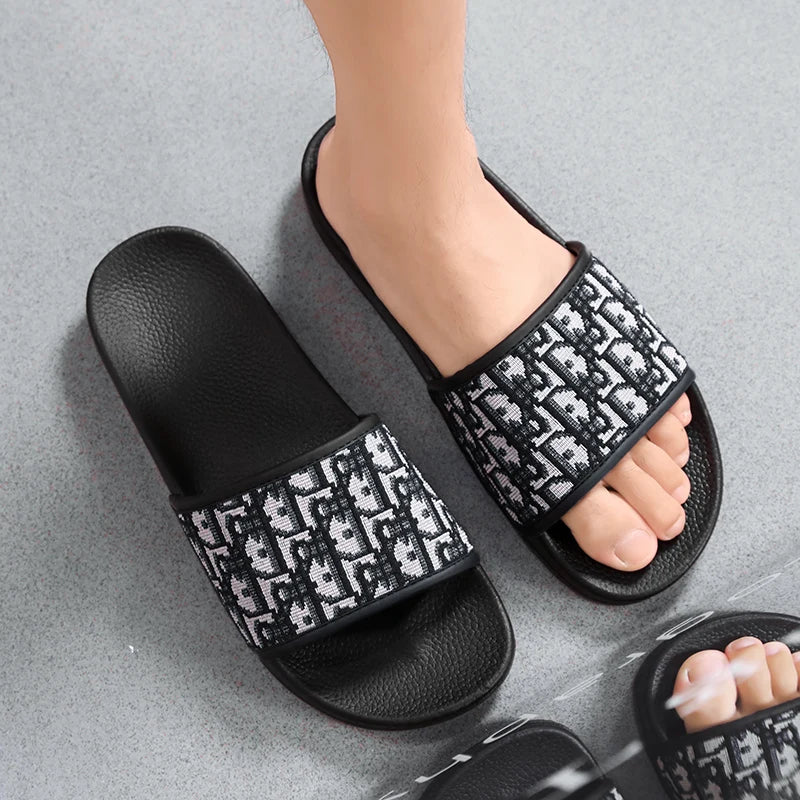 Sandales d'extérieur, sabots, tongs de plage, tongs d'été pour hommes, tongs de mode, pantoufles d'intérieur, chaussures de salle de bain, tongs confortables et douces